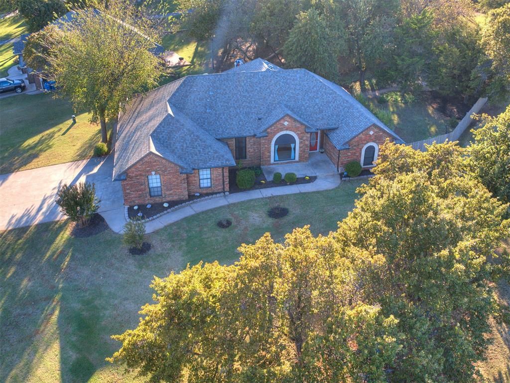 882 Oakley Drive, Blanchard, OK 73010