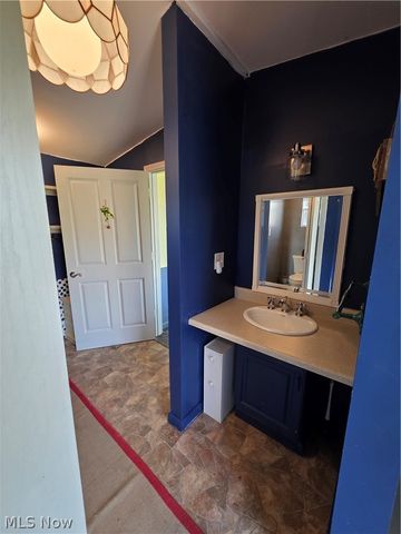 2353-2354 Norman Path, Senecaville, OH 43780