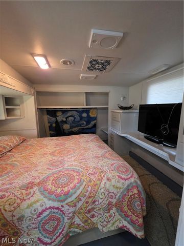 2353-2354 Norman Path, Senecaville, OH 43780