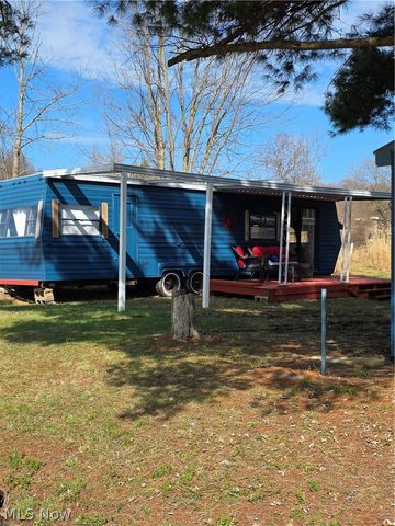 2353-2354 Norman Path, Senecaville, OH 43780