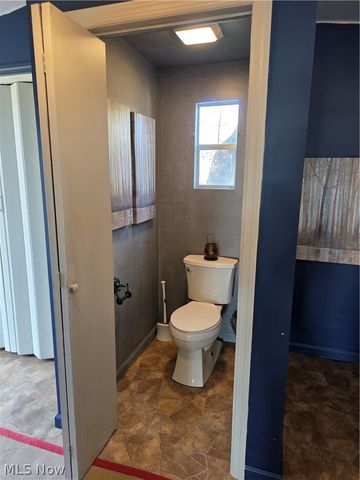 2353-2354 Norman Path, Senecaville, OH 43780