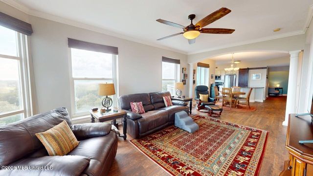 2228 Beach Drive, 909, Gulfport, MS 39507