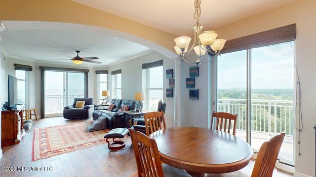 2228 Beach Drive, 909, Gulfport, MS 39507