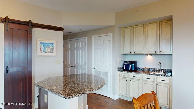 2228 Beach Drive, 909, Gulfport, MS 39507