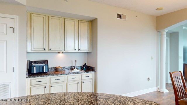 2228 Beach Drive, 909, Gulfport, MS 39507