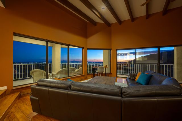 37 Tierra Monte Street NE, Albuquerque, NM 87122