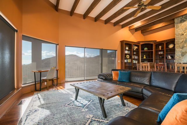 37 Tierra Monte Street NE, Albuquerque, NM 87122