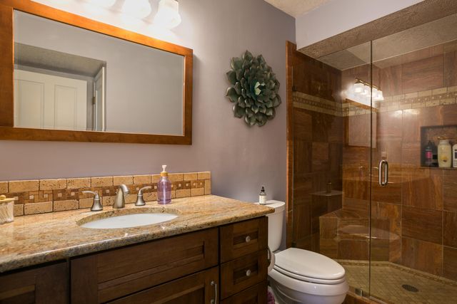 37 Tierra Monte Street NE, Albuquerque, NM 87122