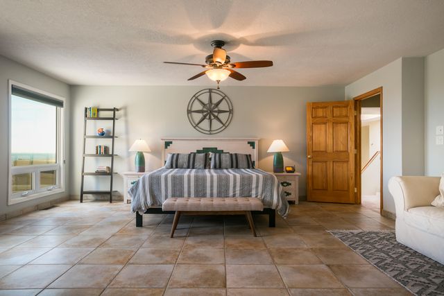 37 Tierra Monte Street NE, Albuquerque, NM 87122