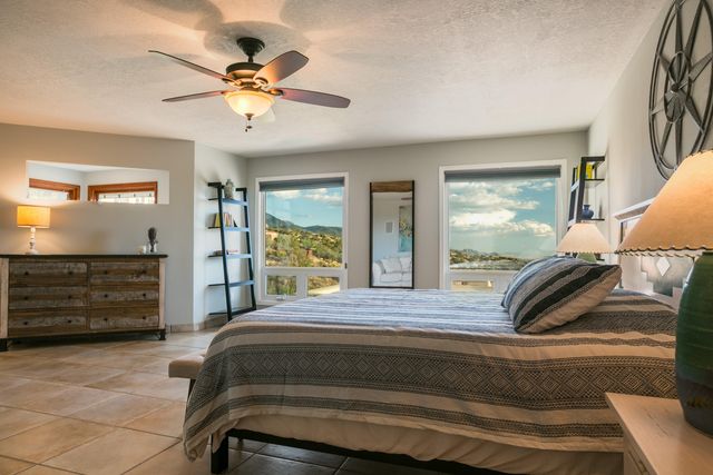 37 Tierra Monte Street NE, Albuquerque, NM 87122