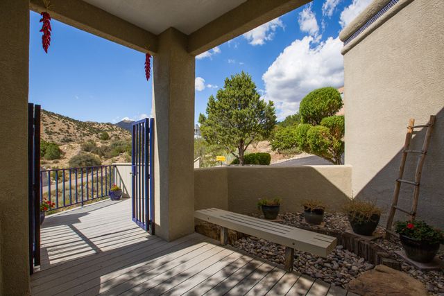 37 Tierra Monte Street NE, Albuquerque, NM 87122