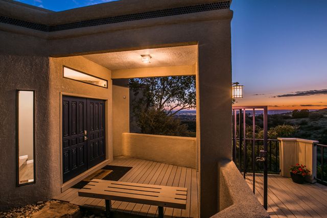 37 Tierra Monte Street NE, Albuquerque, NM 87122