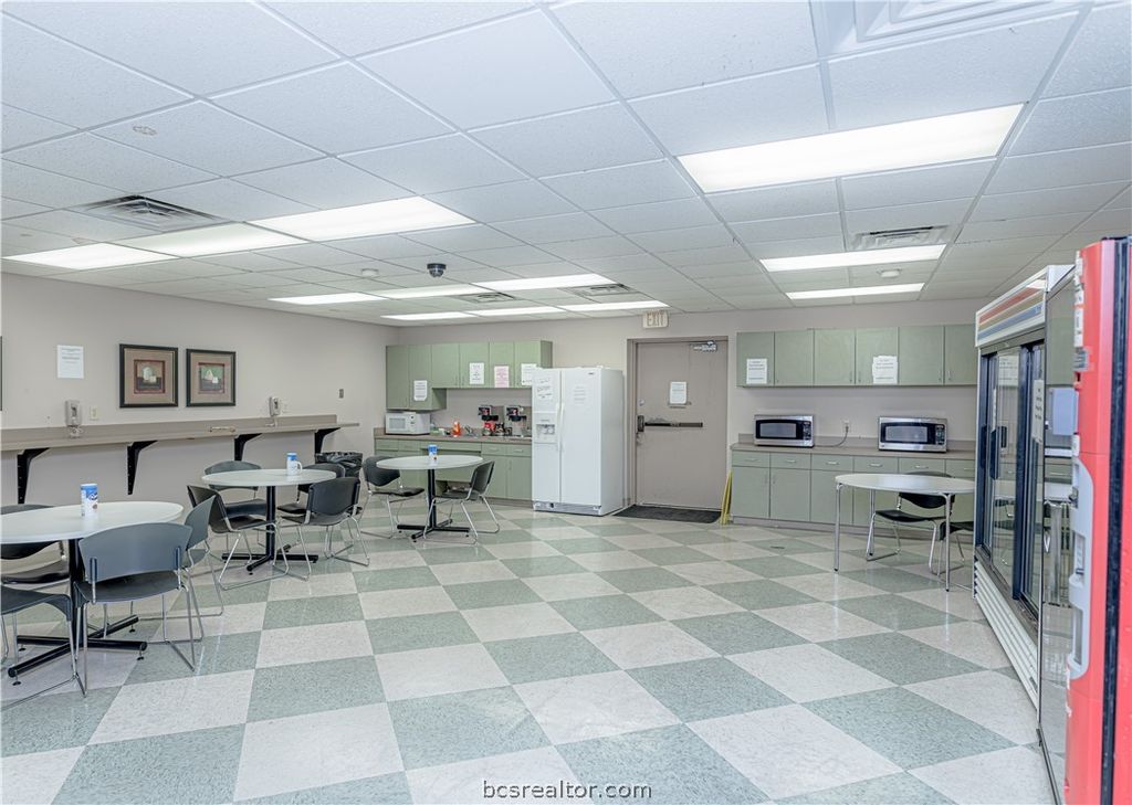 4001 E 29th ST 130, Bryan, TX 77802 — photo 5