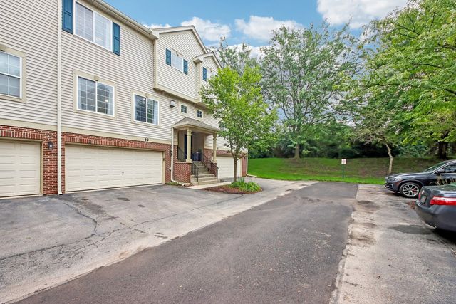 49 Monarch Drive, Streamwood, IL 60107