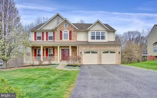 2891 REXWOOD DR, Glen Rock, PA 17327