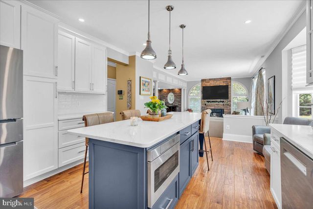 1832 TEABERRY AVE, Williamstown, NJ 08094