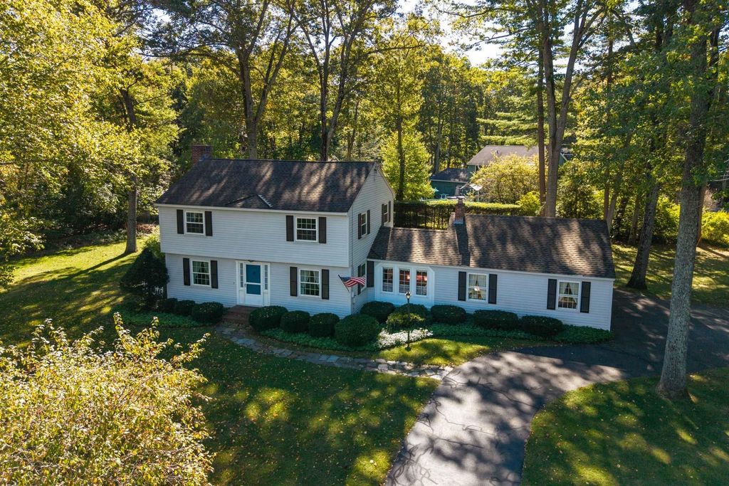 6 Toppan Road, Kingston, NH 03848