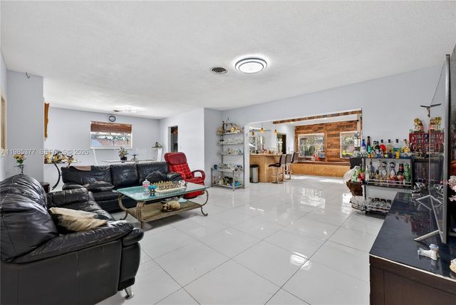 20211 NW 4th Ave, Miami Gardens, FL 33169