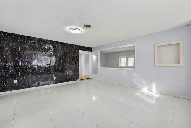 20211 NW 4th Ave, Miami Gardens, FL 33169