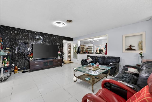 20211 NW 4th Ave, Miami Gardens, FL 33169