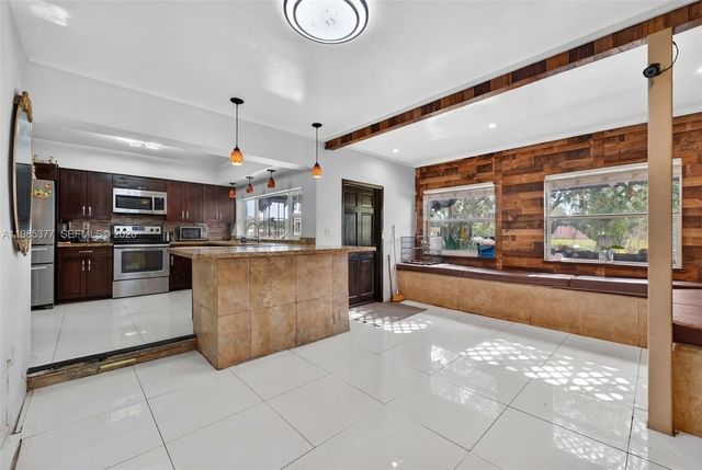 20211 NW 4th Ave, Miami Gardens, FL 33169