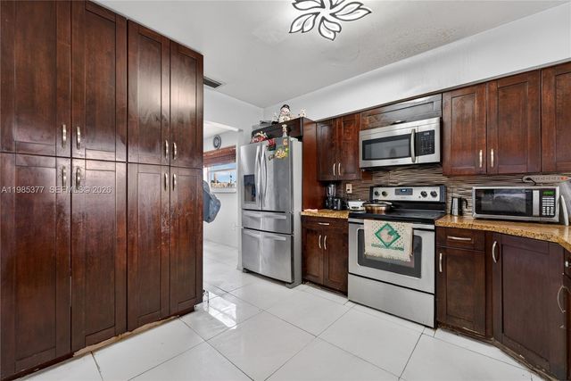 20211 NW 4th Ave, Miami Gardens, FL 33169