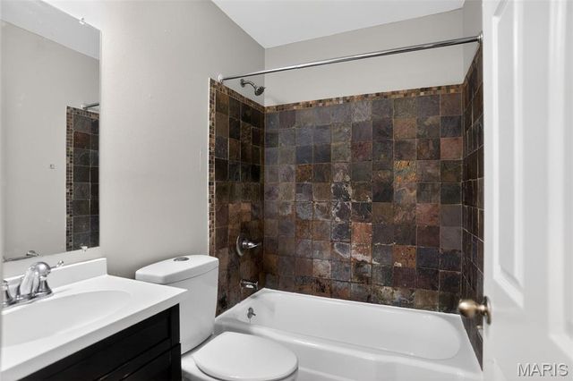 25 Jane Court, Maryland Heights, MO 63043