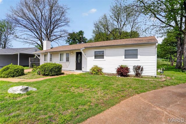 25 Jane Court, Maryland Heights, MO 63043