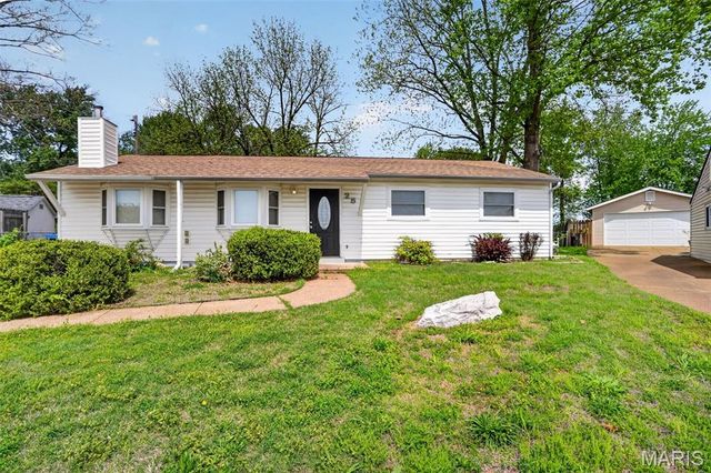 25 Jane Court, Maryland Heights, MO 63043