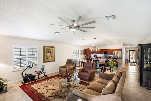 40 Silver Oak Drive, Port St Lucie, FL 34952