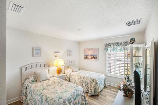 40 Silver Oak Drive, Port St Lucie, FL 34952