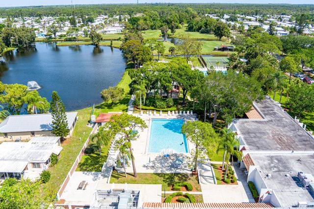 40 Silver Oak Drive, Port St Lucie, FL 34952