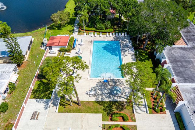 40 Silver Oak Drive, Port St Lucie, FL 34952