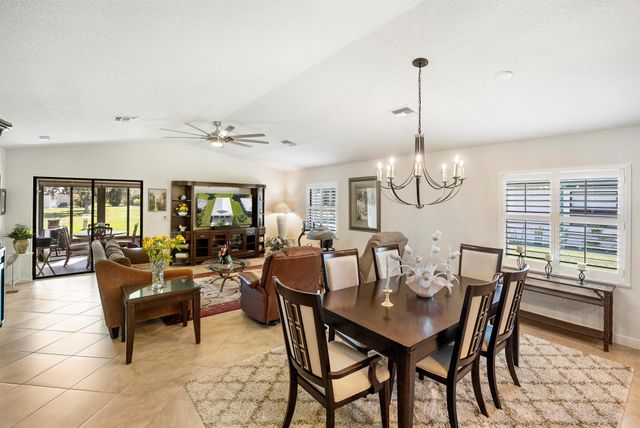 40 Silver Oak Drive, Port St Lucie, FL 34952
