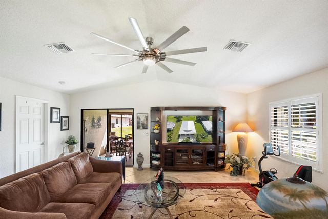 40 Silver Oak Drive, Port St Lucie, FL 34952