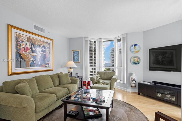 21205 Yacht Club Dr 2403, Aventura, FL 33180