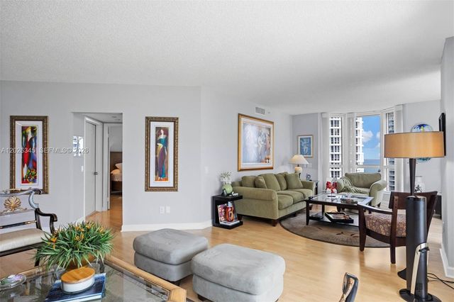 21205 Yacht Club Dr 2403, Aventura, FL 33180