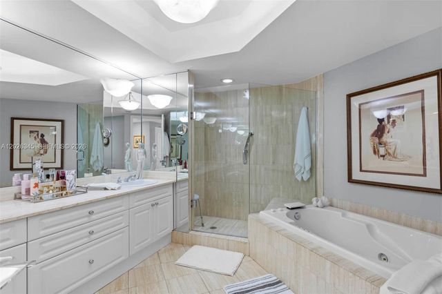 21205 Yacht Club Dr 2403, Aventura, FL 33180