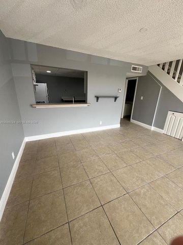 18051 NW 68th Ave K-204, Hialeah, FL 33015