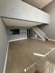 18051 NW 68th Ave K-204, Hialeah, FL 33015