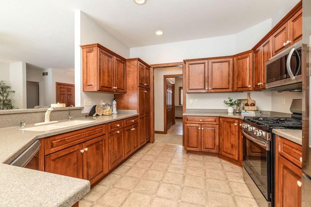 7135 Mullaney COURT, Hartford, WI 53027