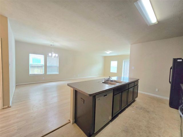 18319 Tuscana Shores Drive, Cypress, TX 77433