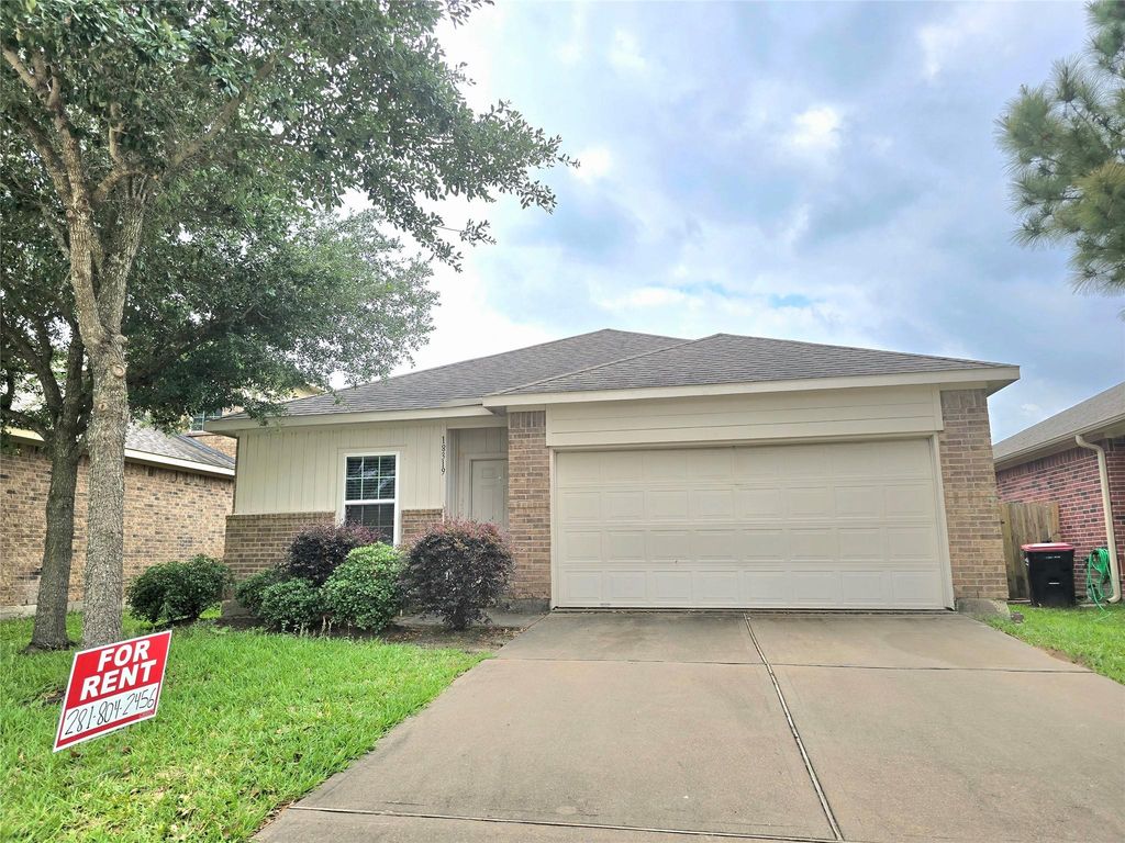 18319 Tuscana Shores Drive, Cypress, TX 77433