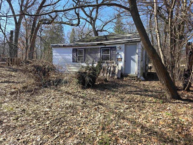 N6556 Forest Road, Delavan, WI 53115
