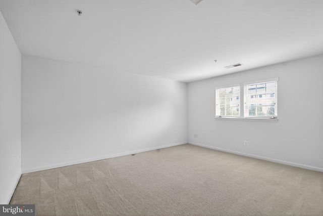 6715 HOLLY FARM LN, Warrenton, VA 20187