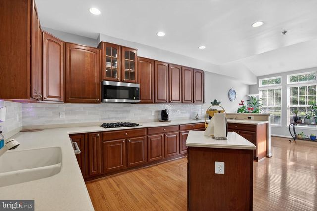 6715 HOLLY FARM LN, Warrenton, VA 20187