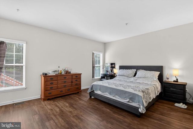 6715 HOLLY FARM LN, Warrenton, VA 20187
