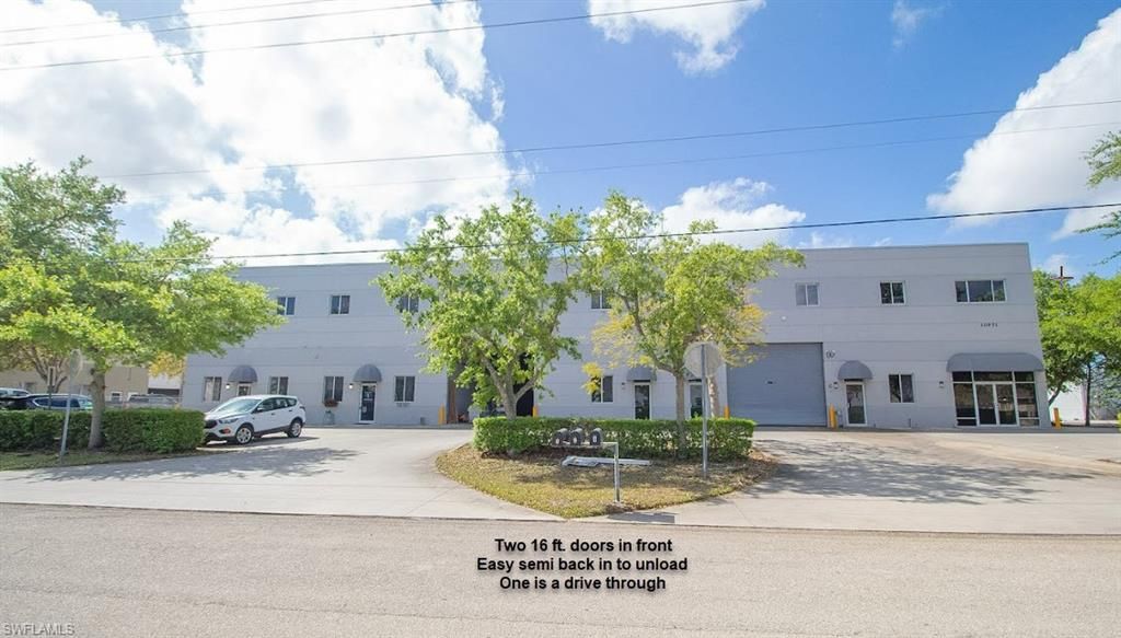 10951 Harmony Park DR, BONITA SPRINGS, FL 34135 — photo 2