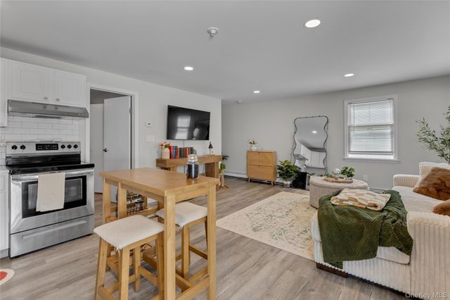 3 William Street, East Northport, NY 11731