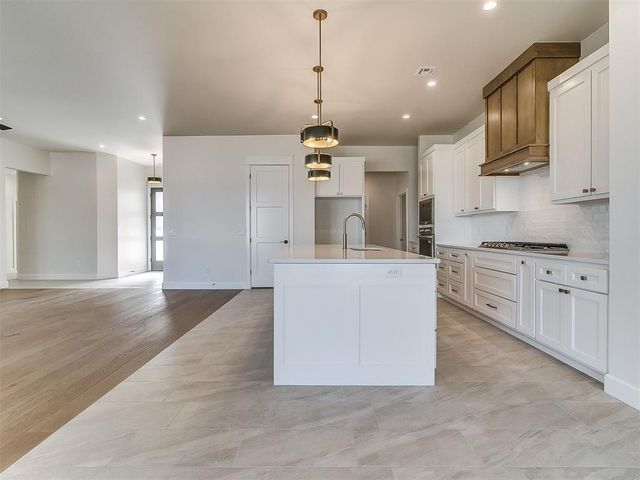 3344 Sagebrush Place, Yukon, OK 73099